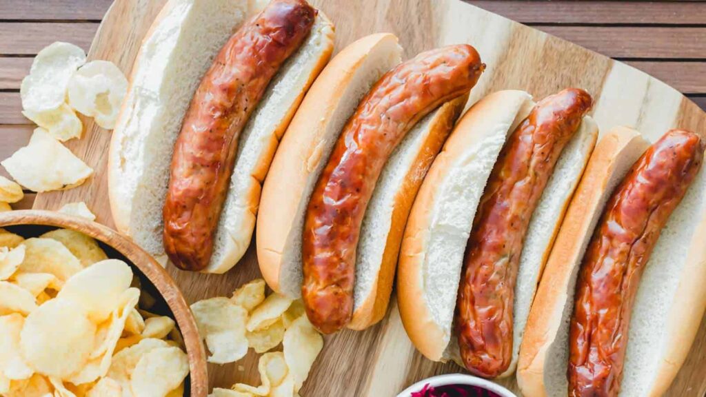 Air Fryer Brats cook evenly in the air fryer with little prep. This air fryer recipe finishes in under 15 minutes, making it a fast dinner solution. The air fryer keeps the brats firm and juicy without a grill. It feels like a complete meal without leaving the house.