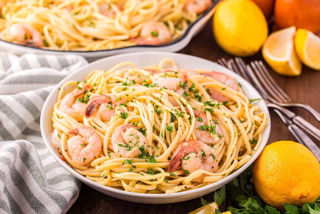 Quick 20-minute Italian shrimp linguine with juicy shrimp and fresh lemon.