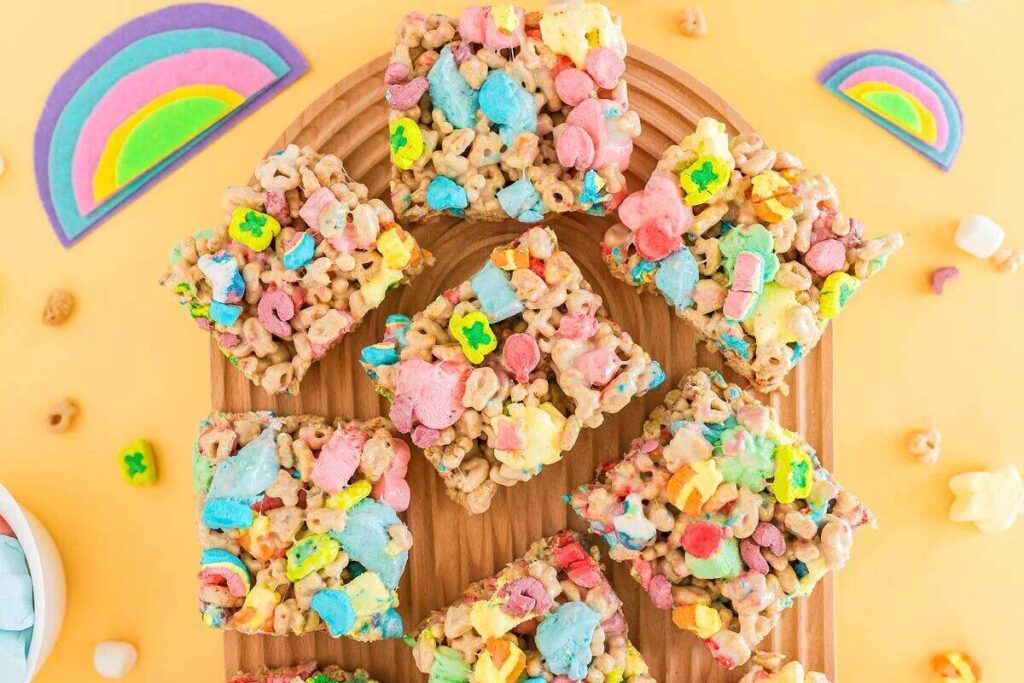 St. Patrick's rice krispies treats on a plate.