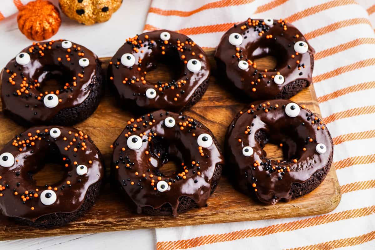 15 homemade treats that make the Halloween candy bowl look like the ...
